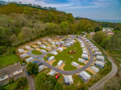Campsites near corby  England > Northamptonshire > Corby > Rockingham Motor Speedway